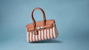 ایده تبلیغ کیف؛ نمونه متن‌های جذاب برای معرفی محصولات