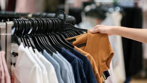 متن تخفیف ویژه پوشاک؛ جملات خلاقانه برای جذب مشتری